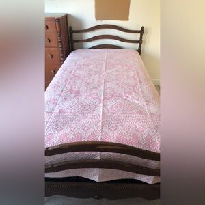 Vintage Pink Double Bed Coverlet??